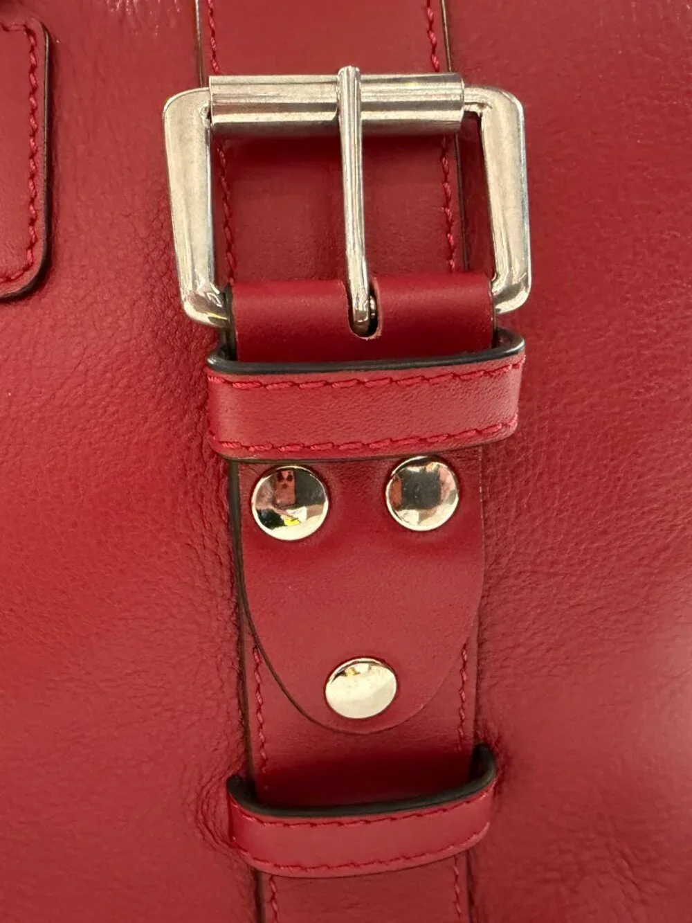 Connolly USED Red Sports Grip Bag with Badges